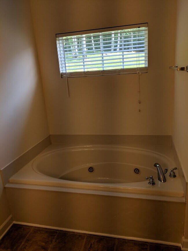 Building Photo - CANE RIDGE MOVE IN SPECIAL - FIRST MONTH F...