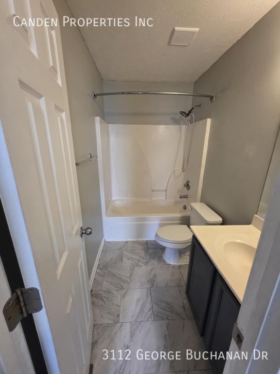 Building Photo - 3112 George Buchanan