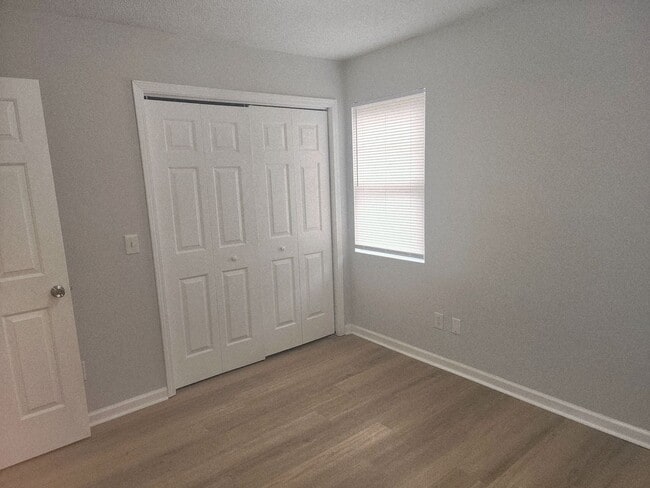 Building Photo - RENT SPECIAL! LOCATION, LOCATION, LOCATION! ONLY MINUTES TO WRIGHTSVILLE BEACH, CENTRAL TO ALL IL...