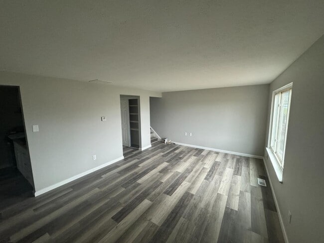 Building Photo - 5510 Beavercrest Dr