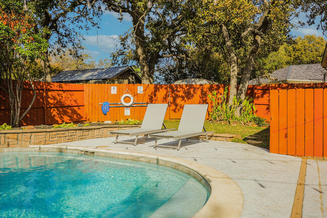 Building Photo - 7701 Ridgeway Ct