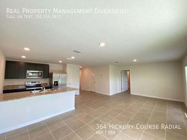 Building Photo - 364 Hickory Course Radial