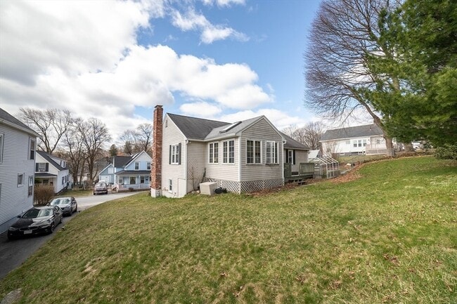 Building Photo - 8 Minthorne St