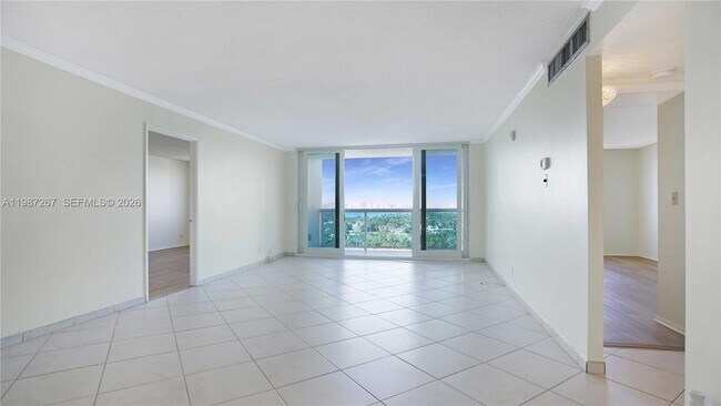 Building Photo - 6770 Indian Creek Dr