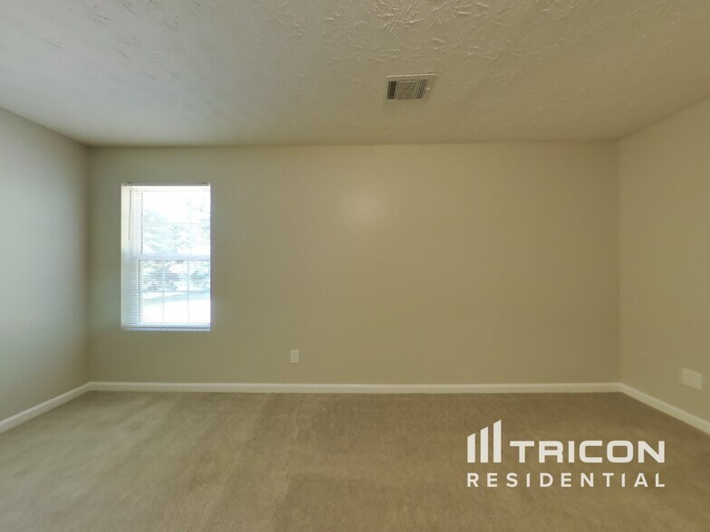 Building Photo - 170 Patterson Way