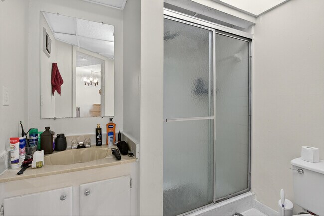 Building Photo - 7820 S Colony Cir
