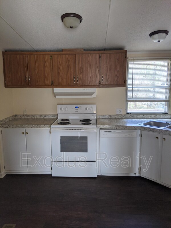 Building Photo - 433 Deer View