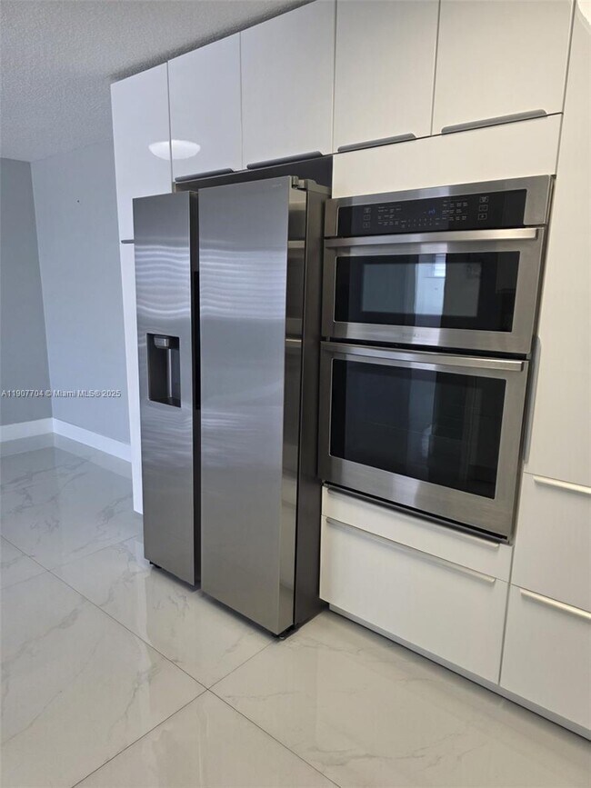 Building Photo - 11755 SW 18th St