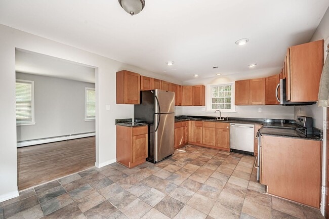 Building Photo - In The Heart Of RVA, close to VCU, Fan, Carytown & More