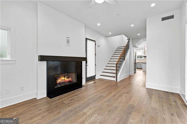 Building Photo - 255 High St