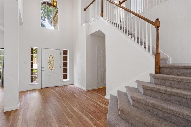 Building Photo - 100 Parque Cir
