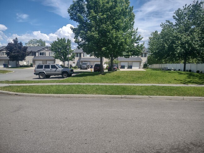 Building Photo - 4838 N Orchid Ln
