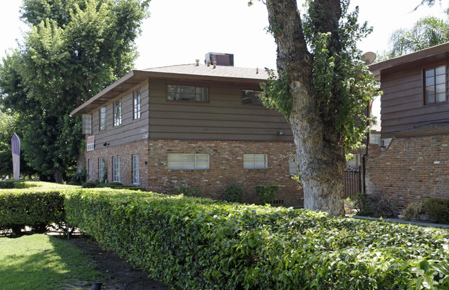 Building Photo - Woodside Village Apartments