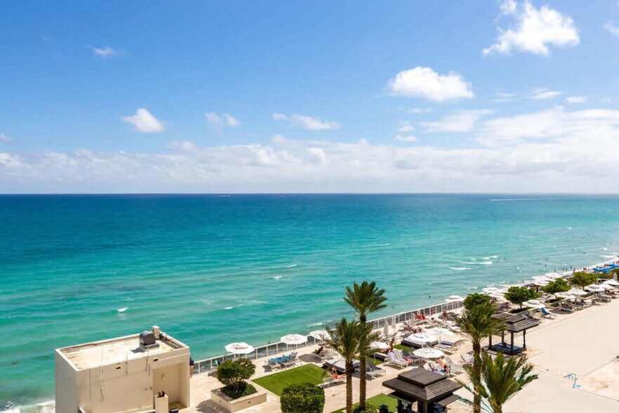 Building Photo - 1830 S Ocean Dr