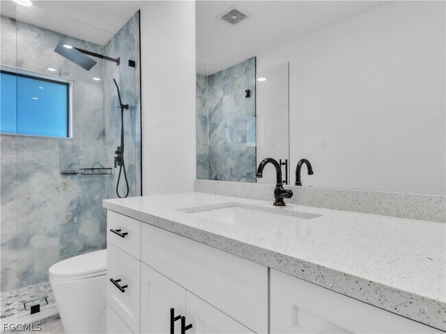 Building Photo - 2836 NW 5th St