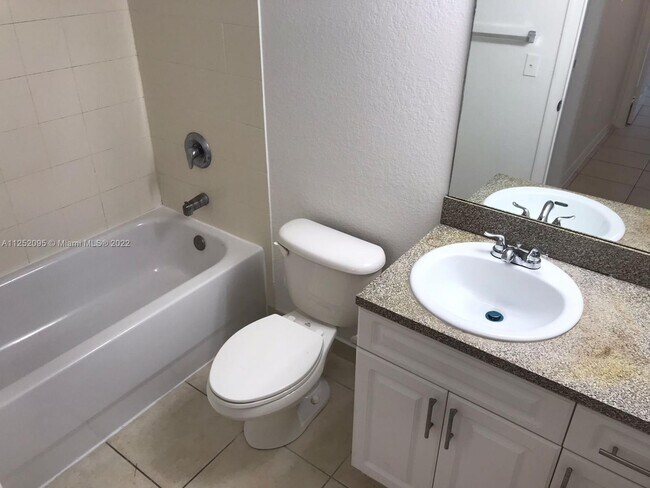 Building Photo - 13770 NE 3rd Ct