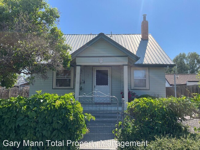 Primary Photo - 4 br, 2 bath House - 50 Fir ST S