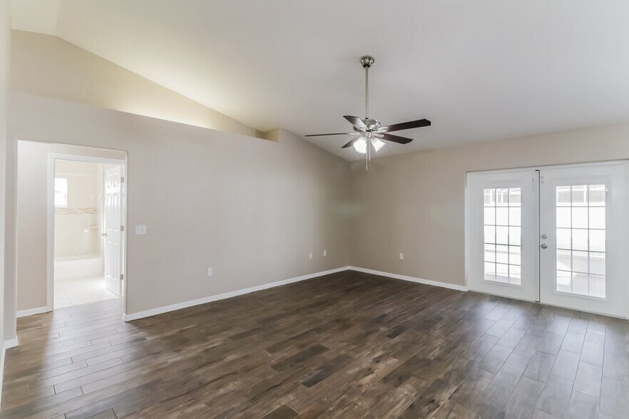 Building Photo - 7742 Ashford Dr