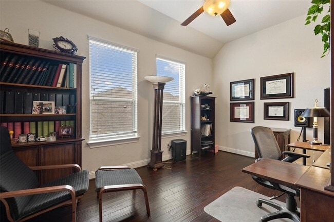 Building Photo - 8500 Echo Shore Cove