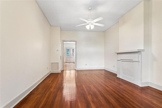 Building Photo - 629 Royal St