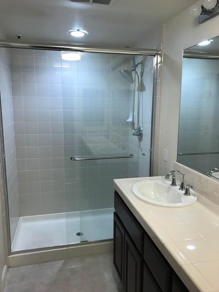 Master bath - 3420 Finnian Way