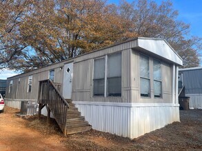 Building Photo - 109 Embert Ln