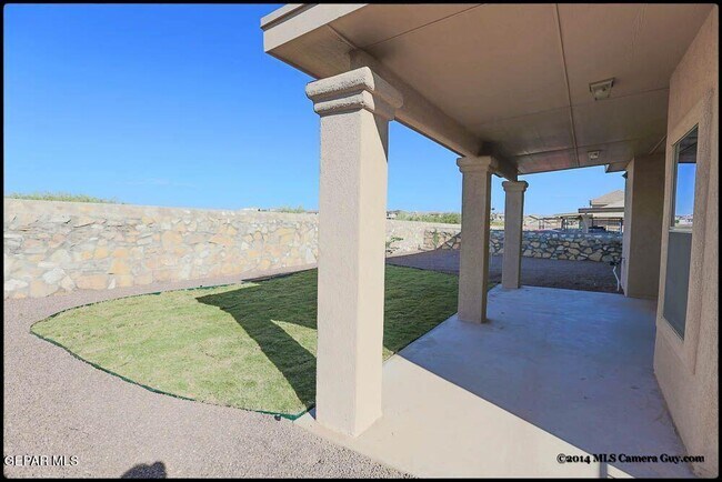 Building Photo - 1345 Fito Hernandez St