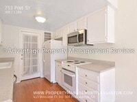 Building Photo - 753 Pine St
