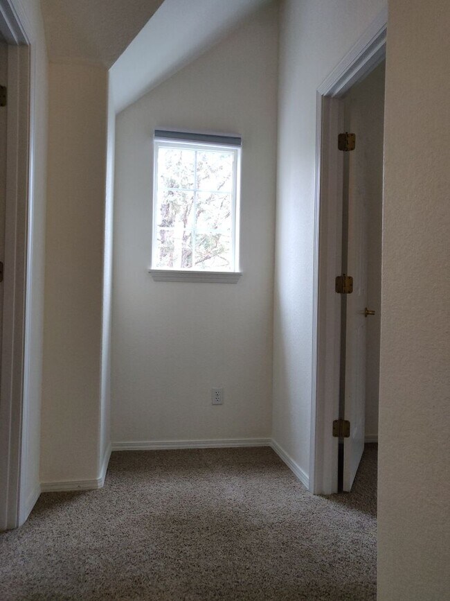 Building Photo - Spacious and charming, this two-story 4 be...