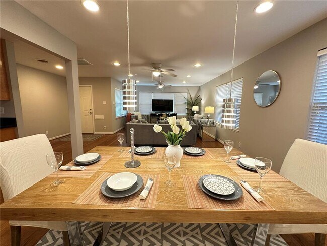 Building Photo - 4005 Nenana Dr