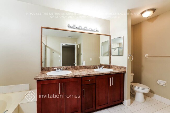 Building Photo - 10254 Serene Meadow Dr N