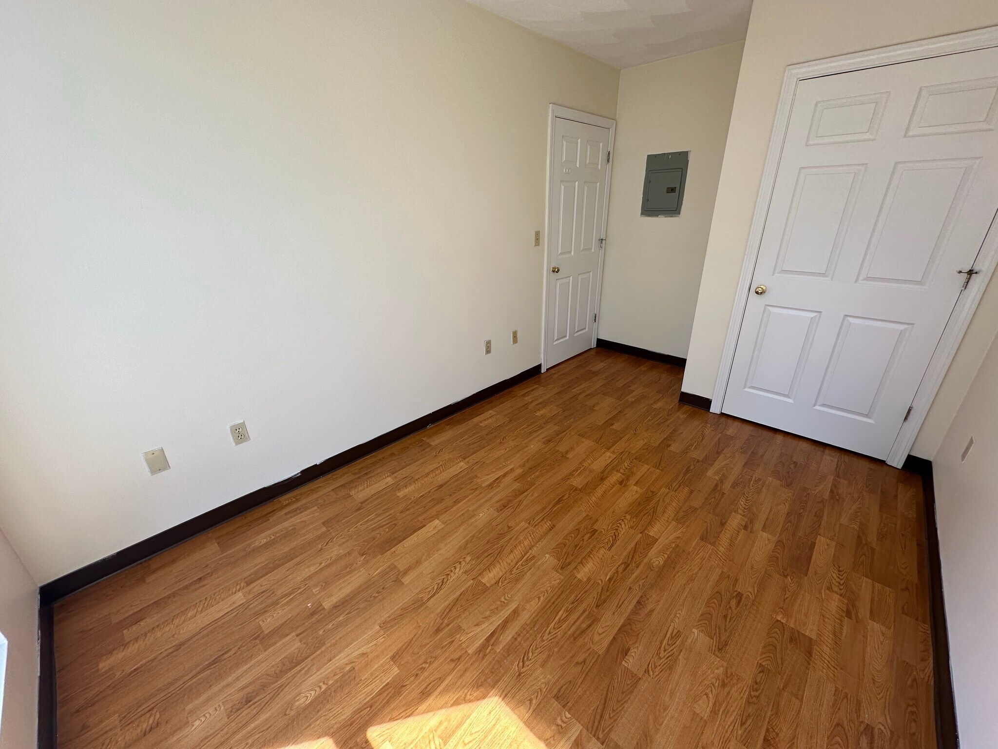 Building Photo - 76 Essex St