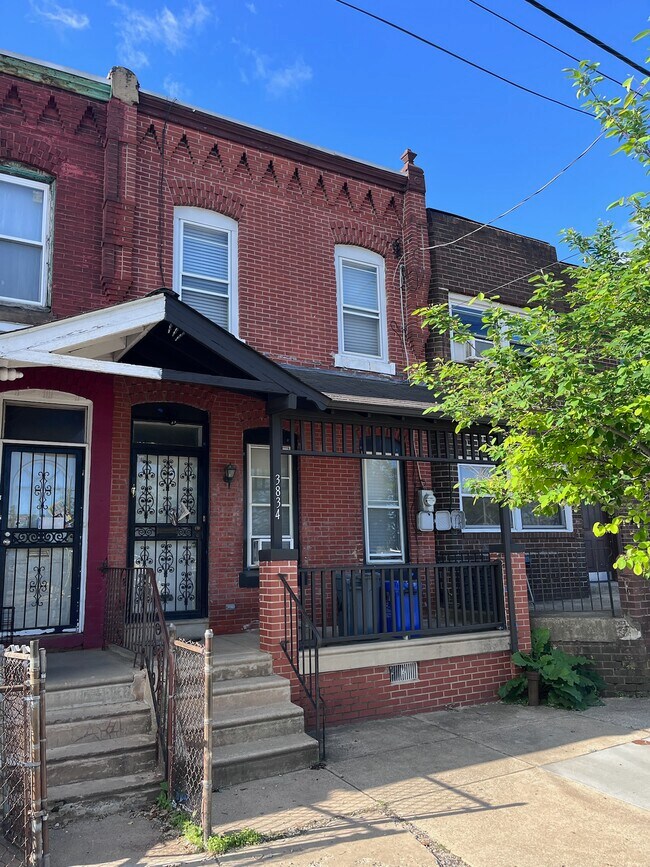 Primary Photo - 3834 Parrish St