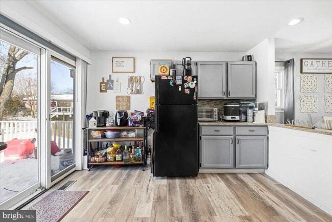 Building Photo - 15610 Bounds Ave