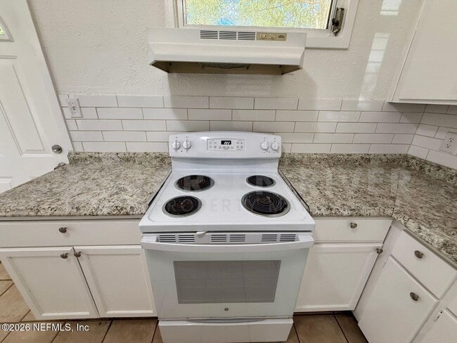 Building Photo - 4623 Suffolk Ave