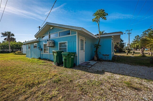 Building Photo - 4504 Oakley St