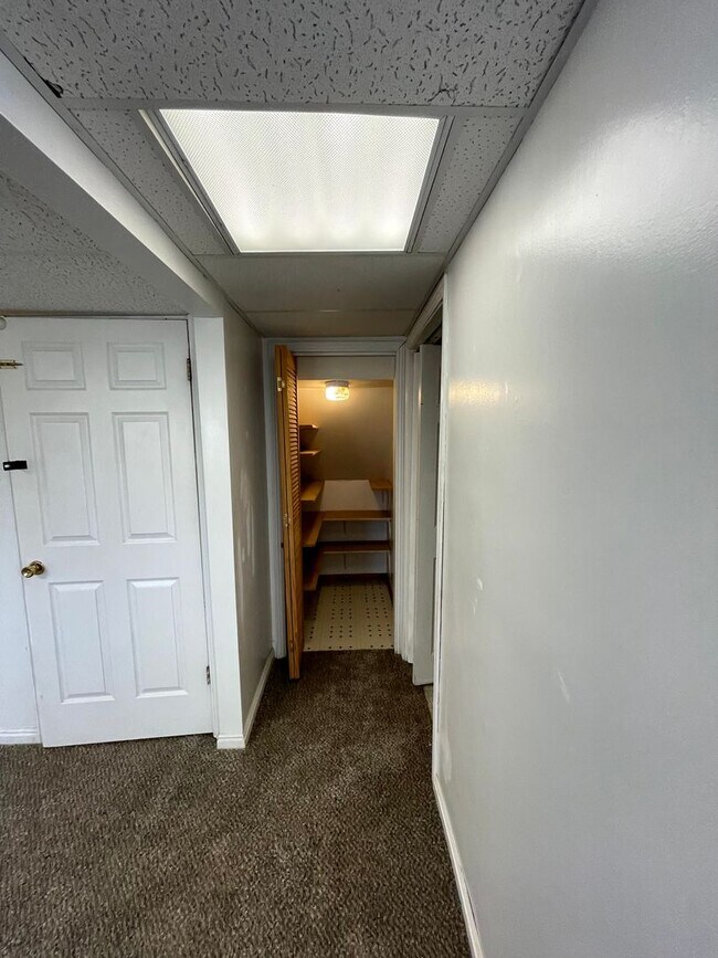 Building Photo - Great 4 Bed/3 Bath home in Layton