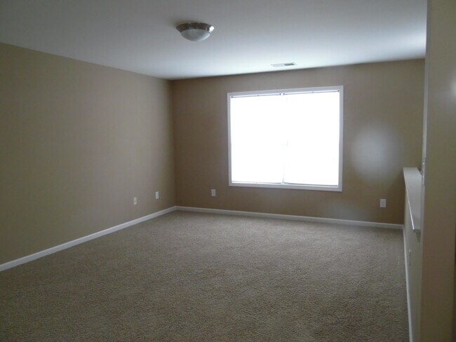 Building Photo - 541 Bulrush Trace