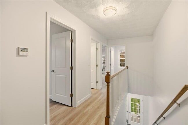 Building Photo - 45 Windsor Rd