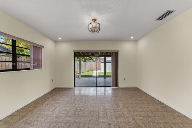 Building Photo - 9130 SW 101st Ave