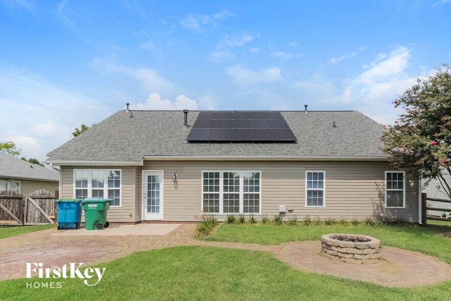 Building Photo - 7860 Cotswold Ct