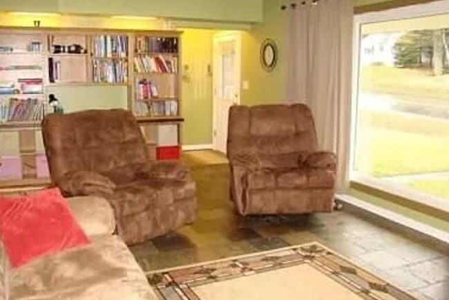 Building Photo - 516 Anderson Rd