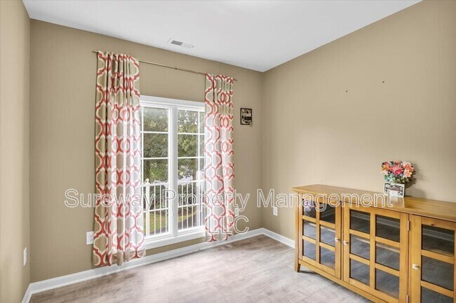Building Photo - 113 Lighthouse Ln