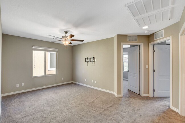 Building Photo - Beautiful Two-Story Home in Gated Cortona – Southern Highlands!