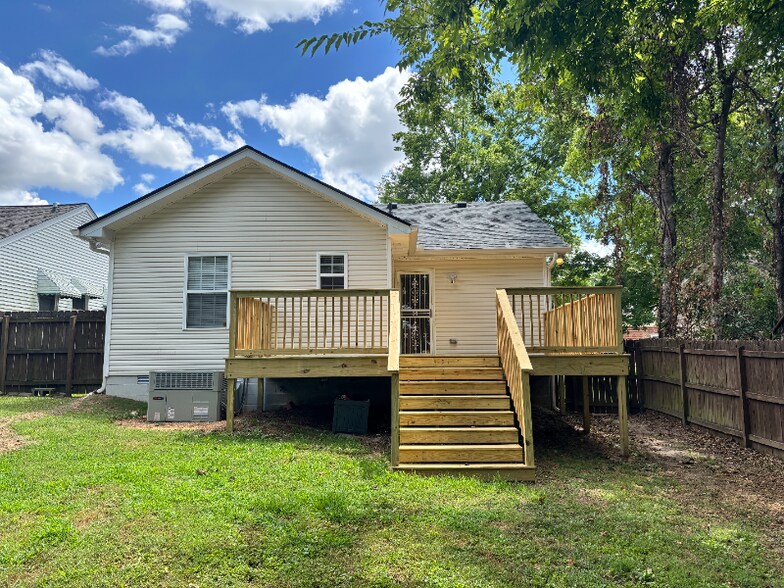 Building Photo - 1403 Litton Ave