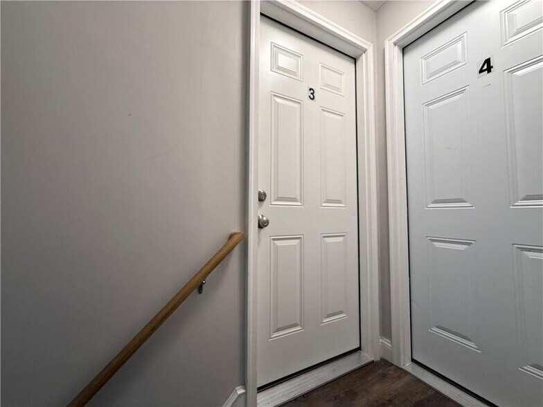 Building Photo - 251 High St