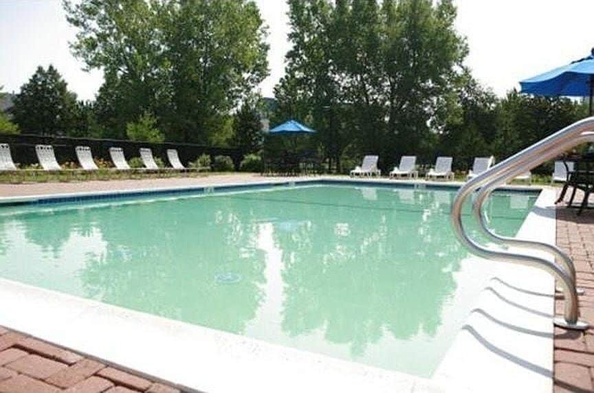 Pool - 10 Seaport Dr