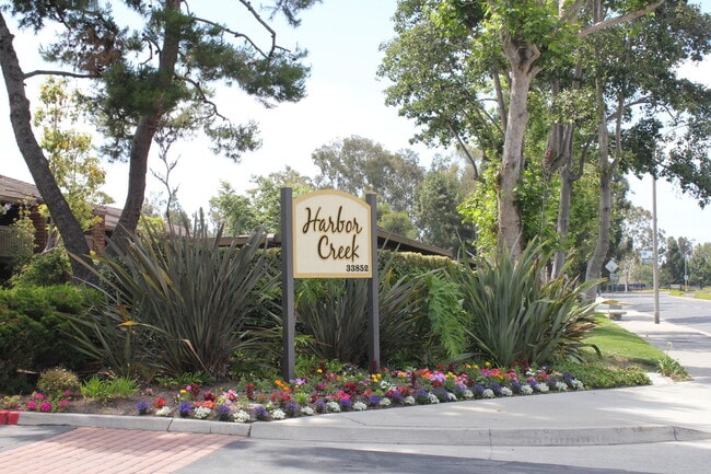 Primary Photo - Furnished Ground-Level Beach Condo!
