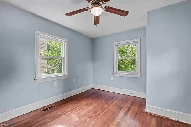 Bedroom 5 - 1417 Melrose Pky