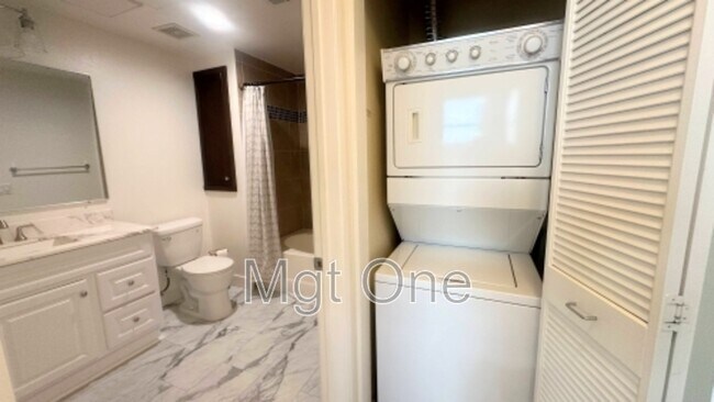 Building Photo - 2379 Scholarship